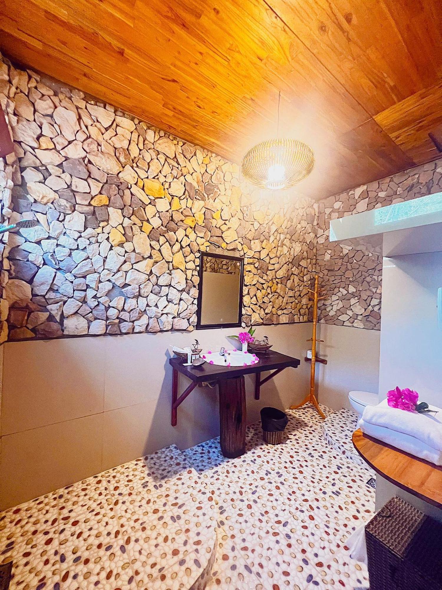 Chez Carole Beach Resort Дуонг-Донг Экстерьер фото