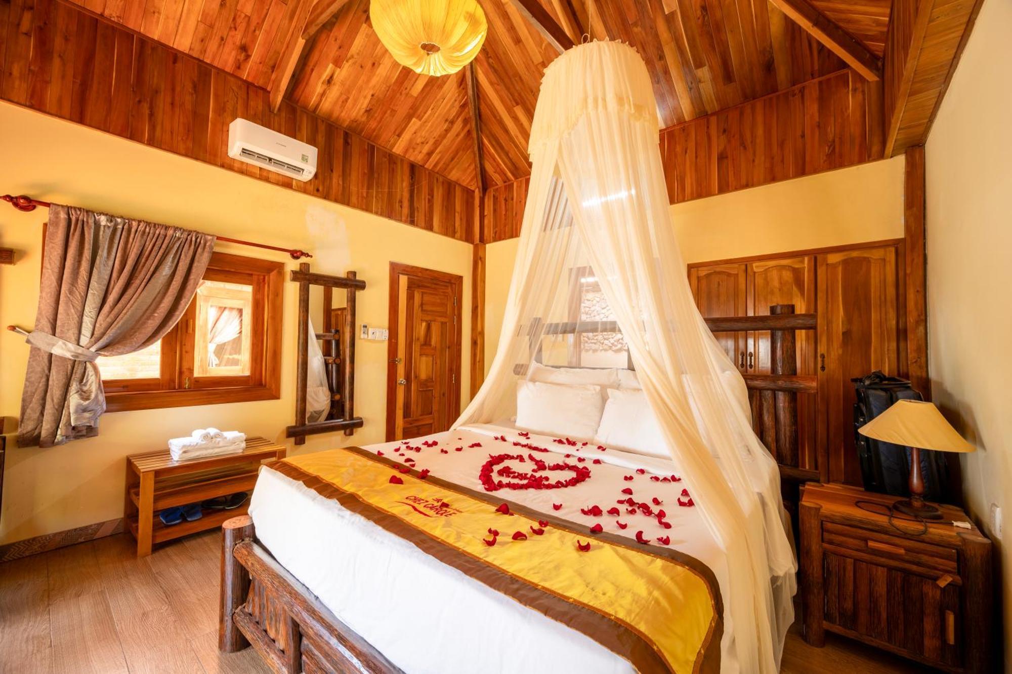 Chez Carole Beach Resort Дуонг-Донг Экстерьер фото