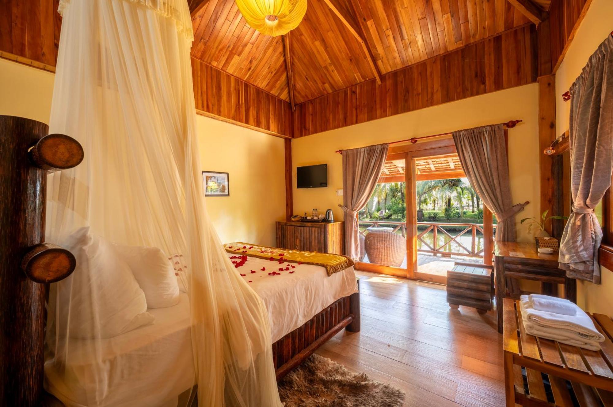 Chez Carole Beach Resort Дуонг-Донг Экстерьер фото
